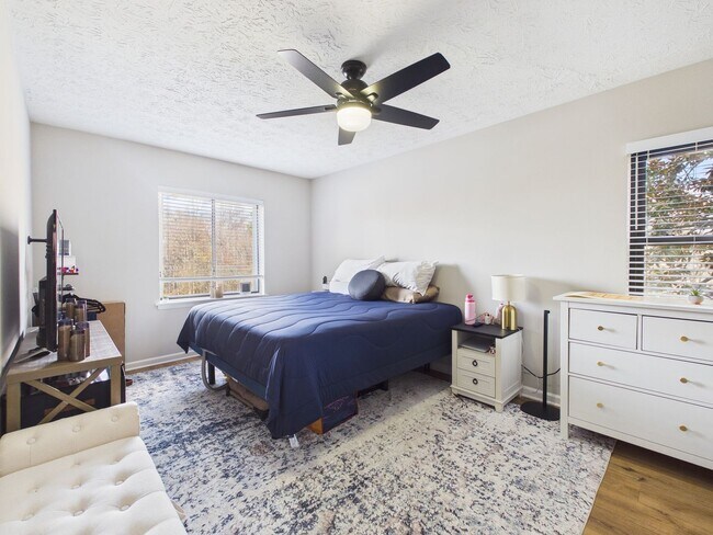 Building Photo - 1501 Bronwyn Rd