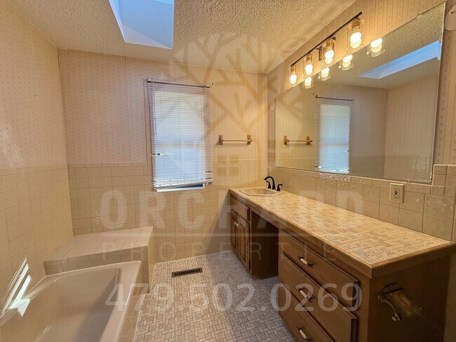 Building Photo - 3 Bed/ 2 Bath Home in Greenland/South Faye...