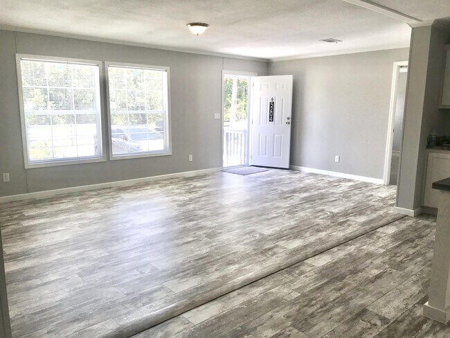 Building Photo - 5204 Countryside Ct