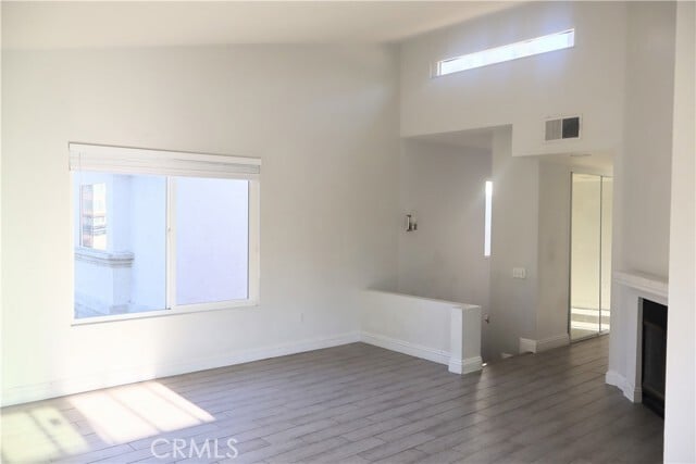 Building Photo - 8425 Sunset Trail Pl