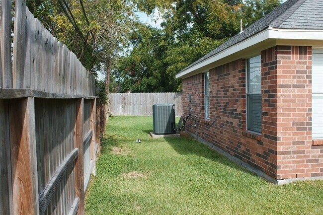 Building Photo - 10806 Sutter Ranch Cir