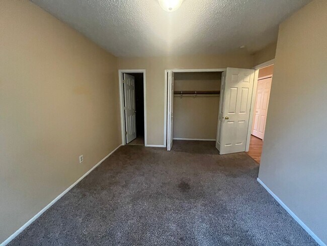 Building Photo - 942 Wescott Trail