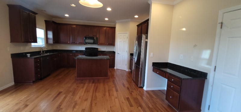 Building Photo - 2 Dansford Ln