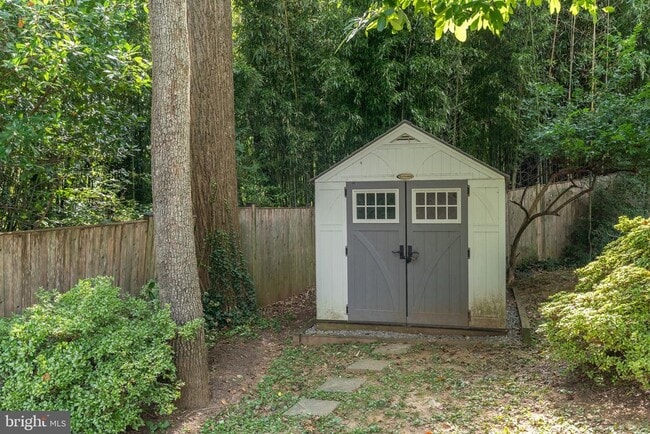 Building Photo - 5806 Conway Rd