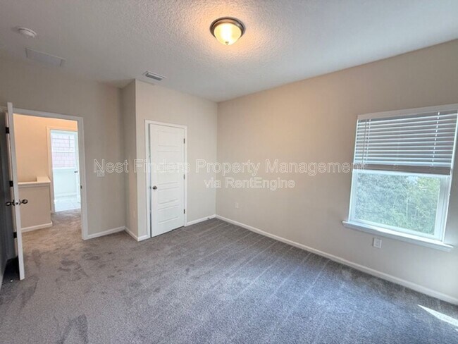 Building Photo - 2929 Fleur Ln
