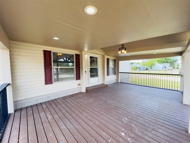 Building Photo - 788 County Rd 3479J