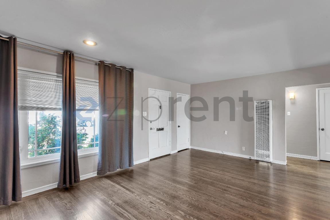 Building Photo - Unit N/A