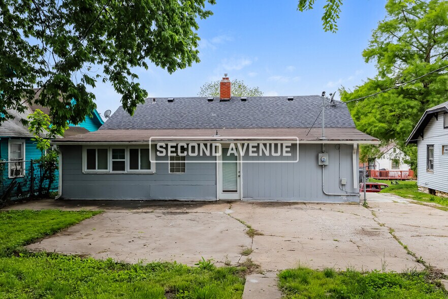 Building Photo - 5033 Euclid Ave