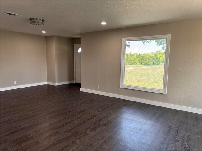 Building Photo - 1347 FM 36