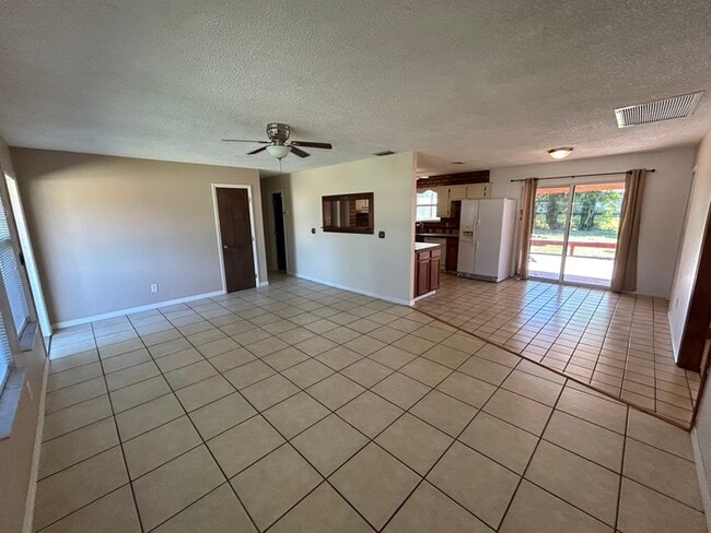 Building Photo - NE Cape Coral Single Family Home