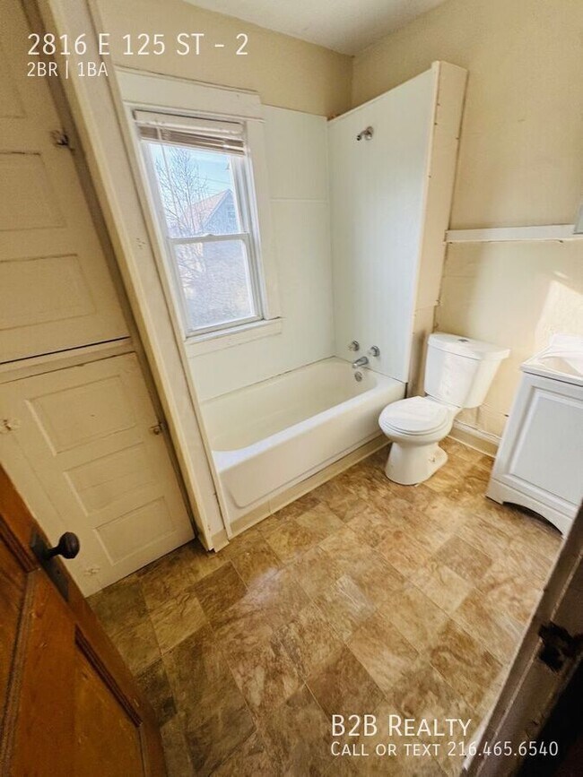 Building Photo - 2816 E 125th St