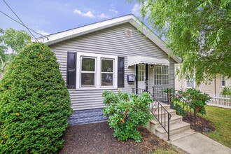 Building Photo - 1369 Tonawanda Ave