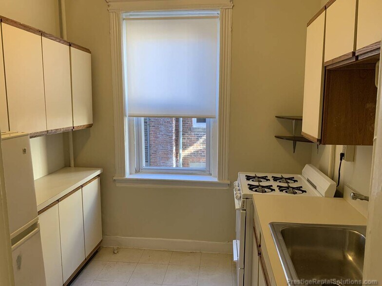 Primary Photo - 25 Gardner St