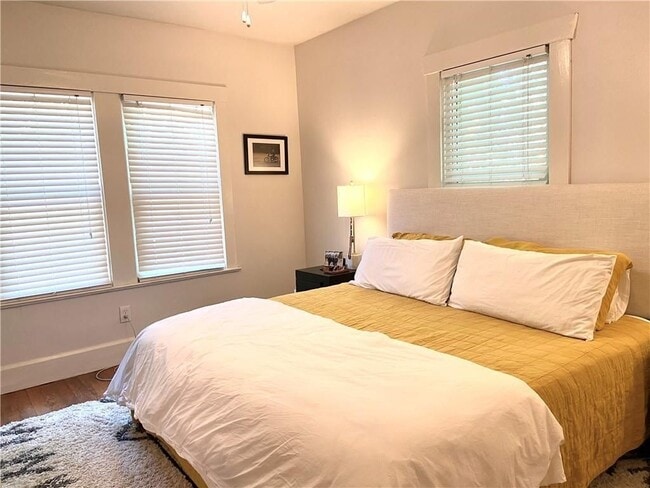 Building Photo - 1509 Canterbury St