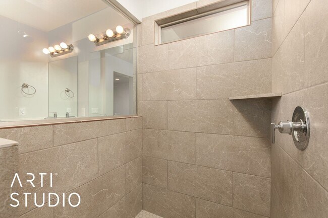 Building Photo - Amazing 4 bed | 2 1/2 bath | 2 car garage ...