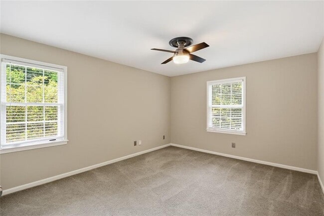 Building Photo - 435 Stonebridge Dr