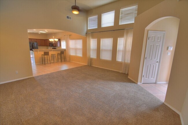 Building Photo - Beautiful NW Single Story Home --_Ready NOW!