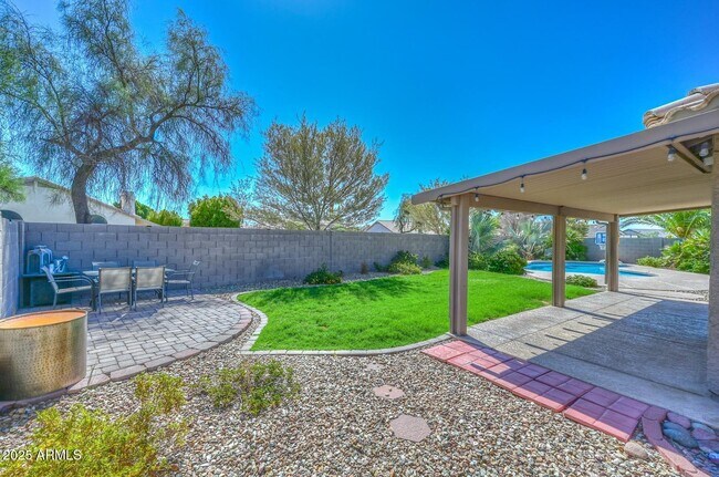 Building Photo - 18203 N 85th Dr