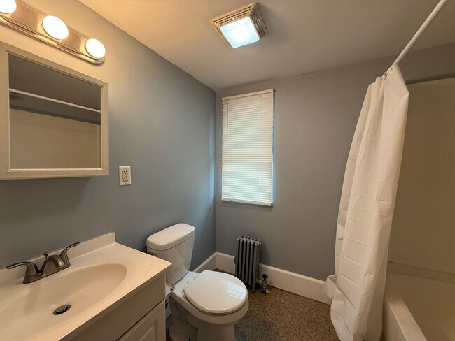 Building Photo - Spacious Five Bedroom, Single Family Home ...