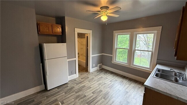 Building Photo - 1187 Addison Rd
