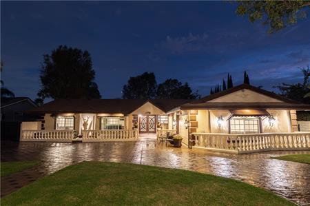 Building Photo - 18834 Devonshire St