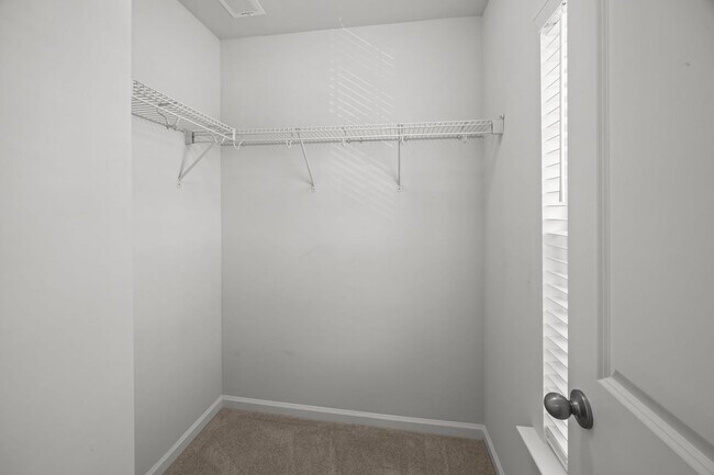 Building Photo - Beautiful Rental in Coosaw Preserve