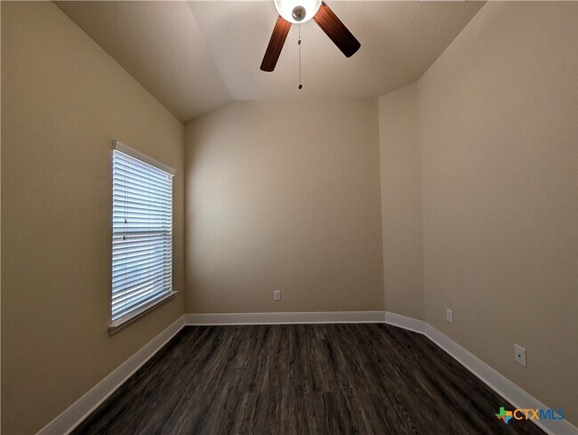 Building Photo - 1227 FM306