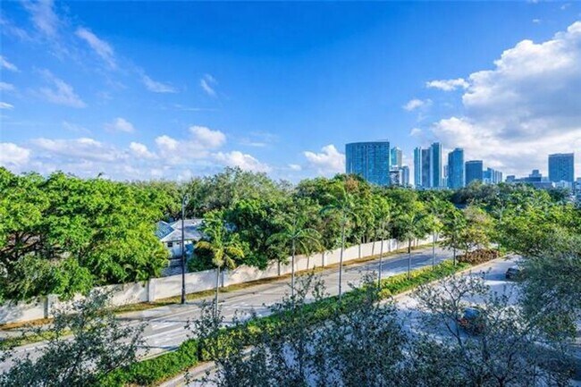 Building Photo - 4250 Biscayne Blvd