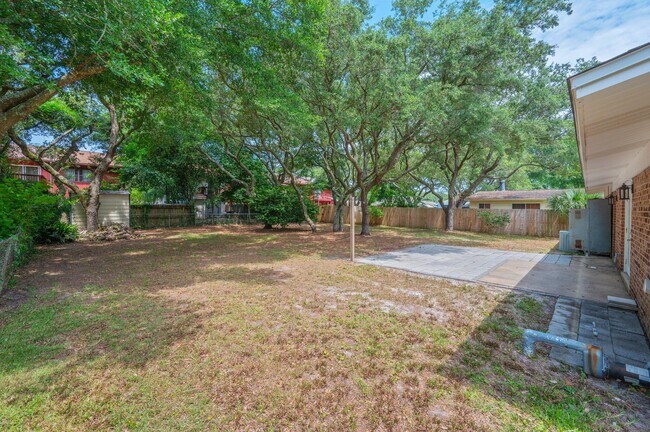 Building Photo - 30 Woodham Ave