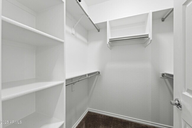 Building Photo - 678 E Cobble Stone Dr