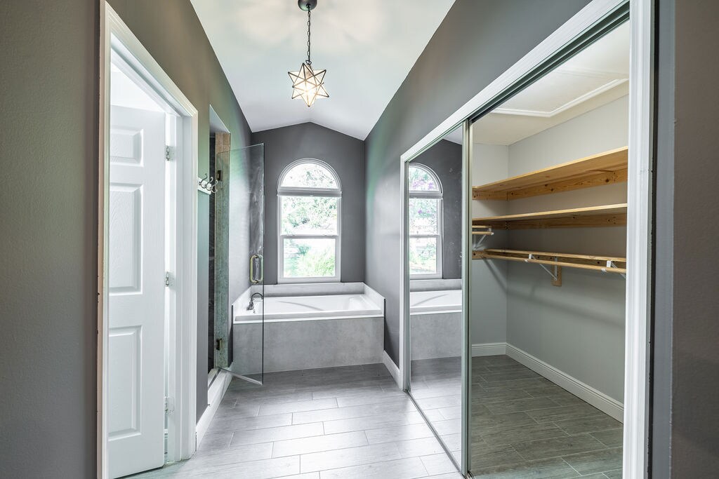 Building Photo - 9330 Seagrape Dr