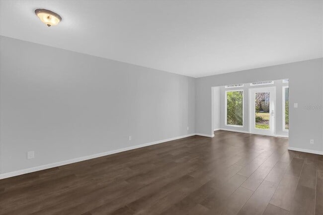 Building Photo - 1250 S Denning Dr