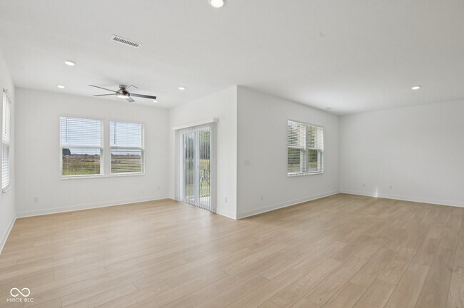 Building Photo - 15480 Postman Rd