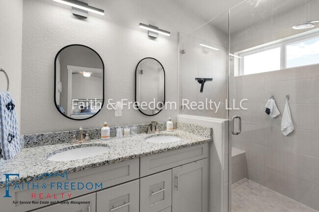 Building Photo - 4918 Wolf Moon Dr