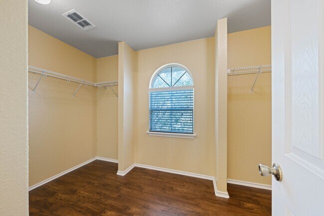 Building Photo - 3338 Bending Creek