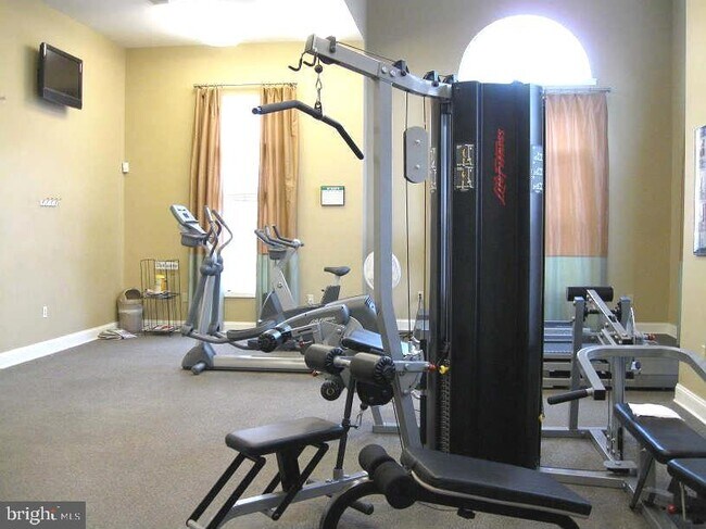 Building Photo - 623 Hurdle Mill Pl