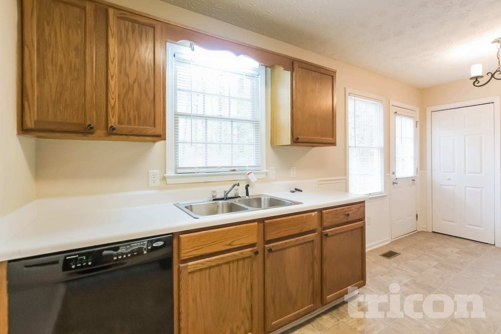 Building Photo - 441 Dillon Dr