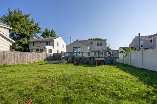 Building Photo - 28 Brookdale Ave