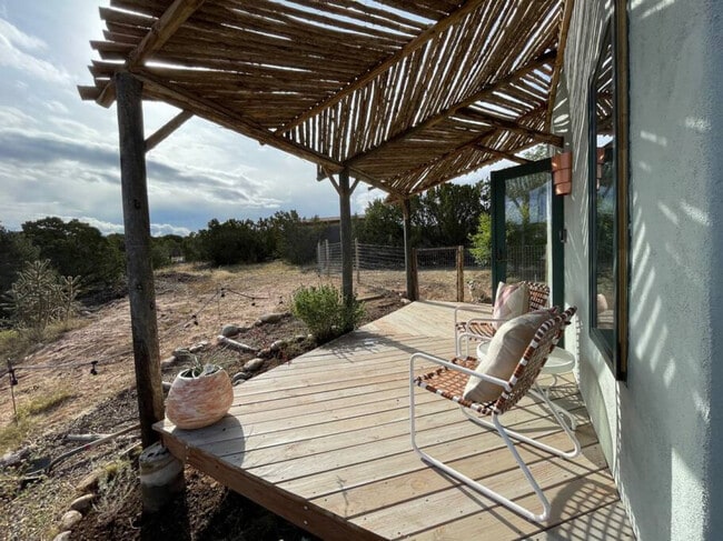 Building Photo - 750 Chicoma Vista