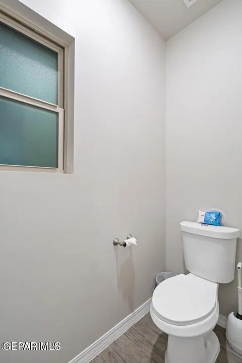 Building Photo - 930 Bicknor Pl