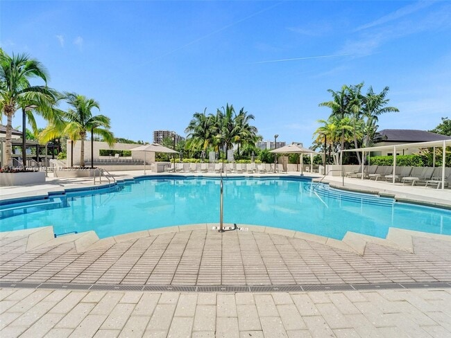 Building Photo - 7000 Island Blvd