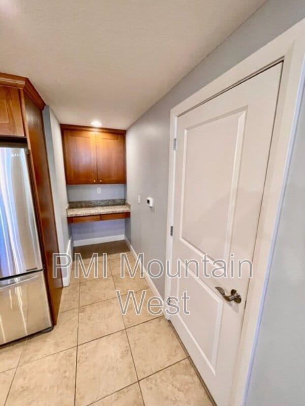 Building Photo - 88 S 900 E