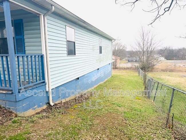 Building Photo - 807 Arlington Ave