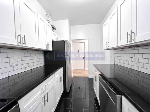 Building Photo - 2 bedroom in New York NY 10032