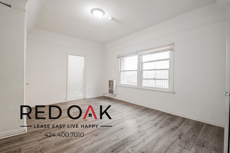 Building Photo - 746 S Coronado St