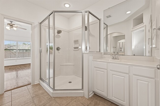 Building Photo - 17719 Brair Arbor