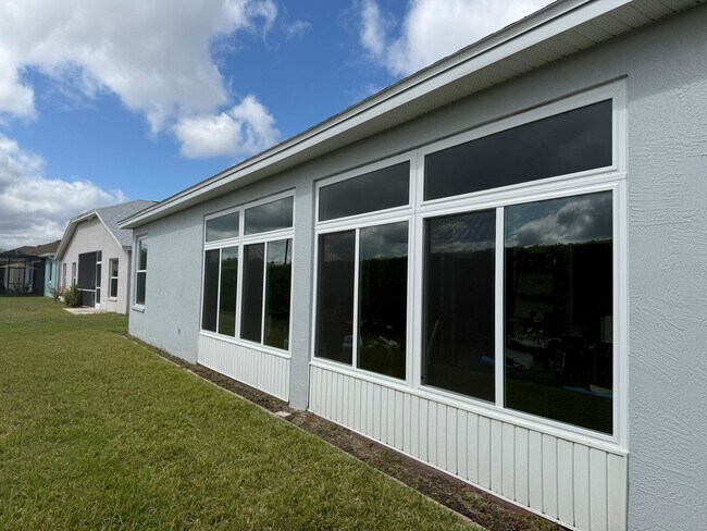 Building Photo - Carillon Lakes Home