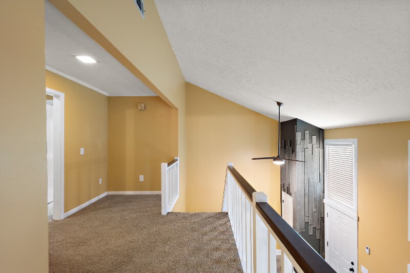 Building Photo - 27 Park Crest Pl