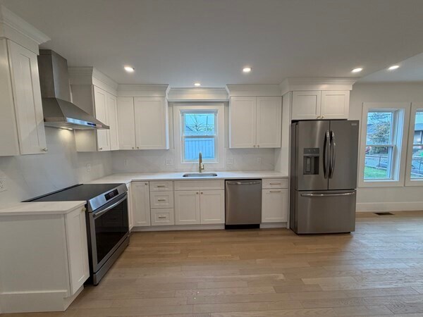 Kitchen - 7 Bennett St