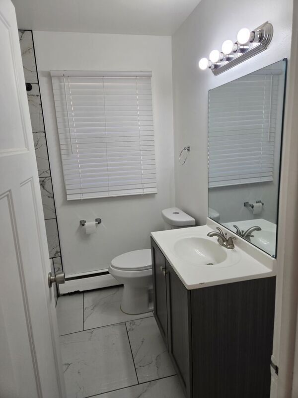 Building Photo - 4200 Lake Breeze Ave N